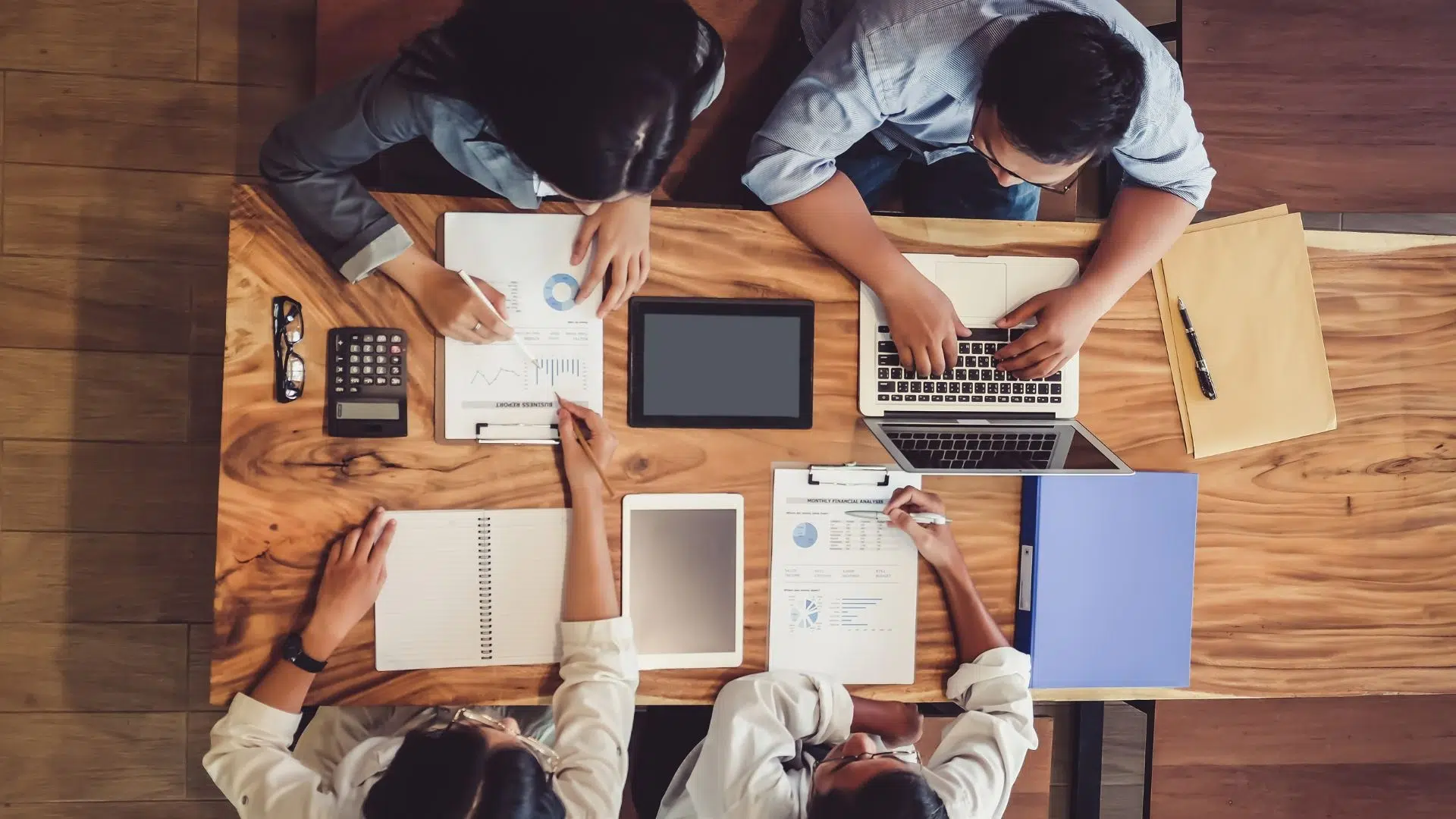 La IA en Recruiting: Oportunidades y Riesgos con Candidatos AI-Enhanced
